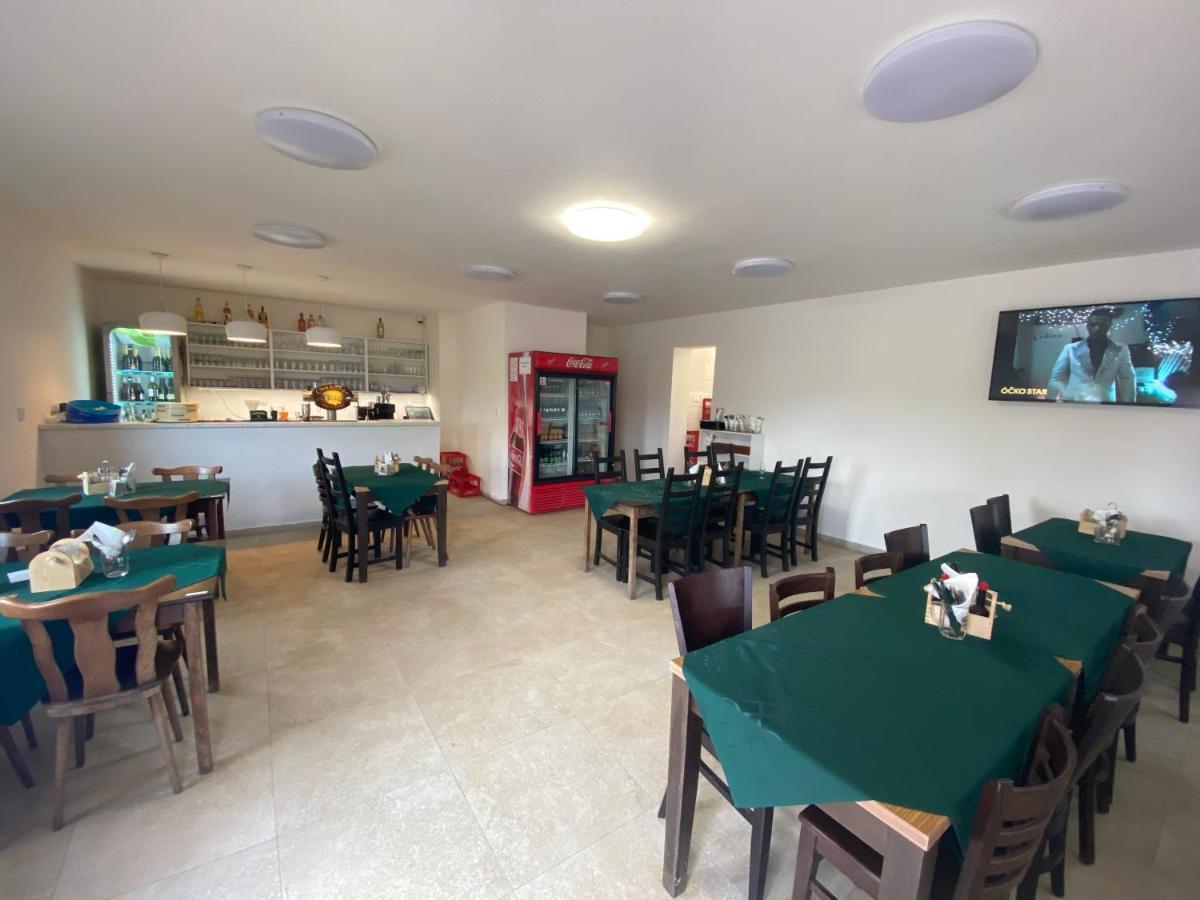 Chaty A Apartmany Hracholusky Kemp Kosatka Pnovany 외부 사진