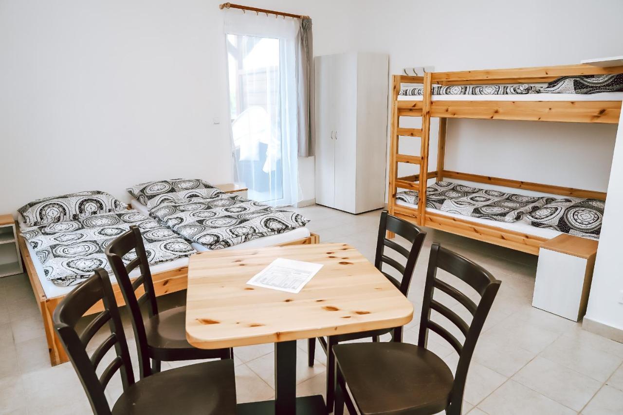 Chaty A Apartmany Hracholusky Kemp Kosatka Pnovany 외부 사진