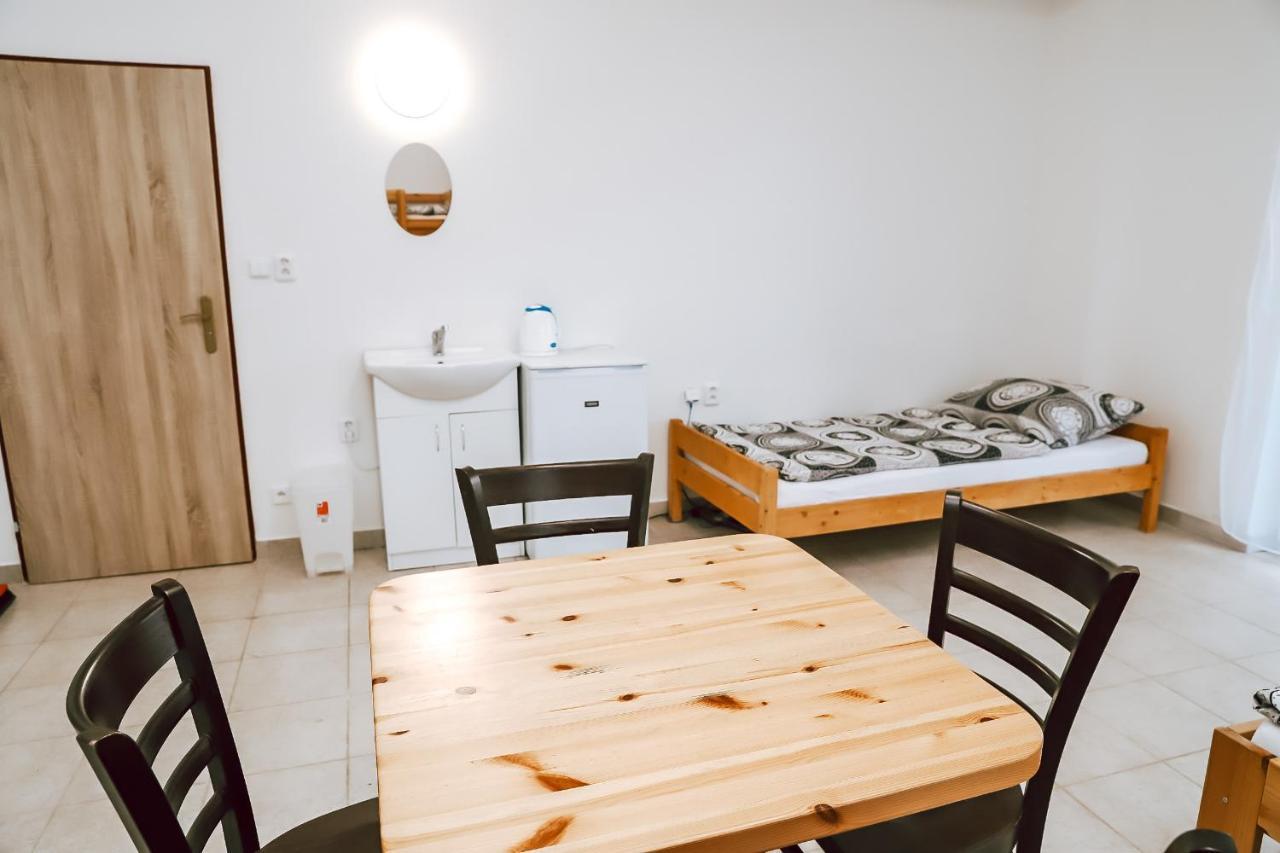 Chaty A Apartmany Hracholusky Kemp Kosatka Pnovany 외부 사진